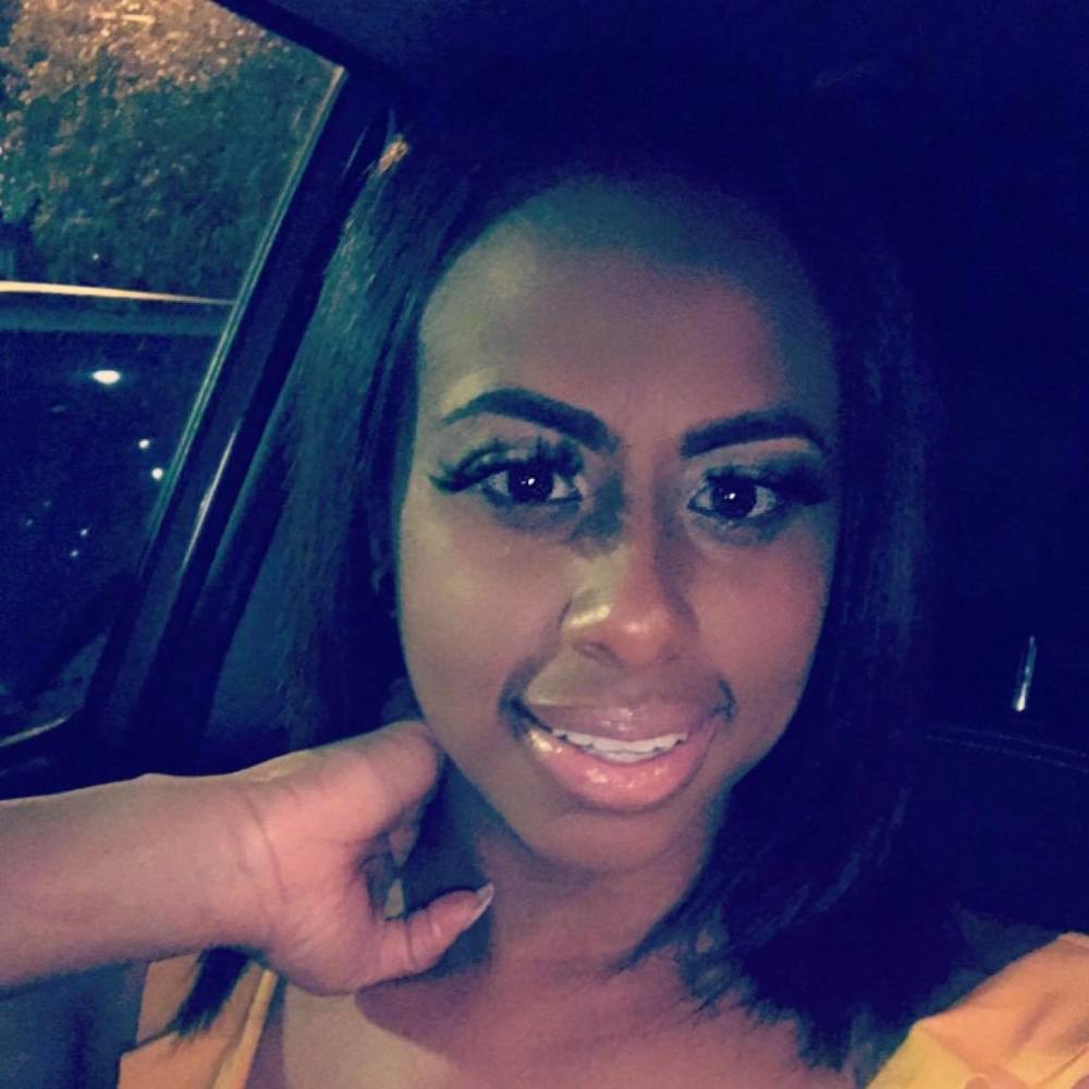 Meet your Posher, Iesha